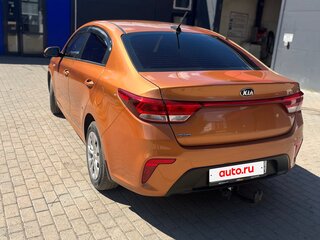 2017 Kia Rio III Рестайлинг, оранжевый, 950000 рублей, вид 5