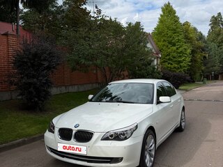 2009 BMW 5 серии 525xi V (E60/E61) Рестайлинг, белый, 1390000 рублей, вид 1