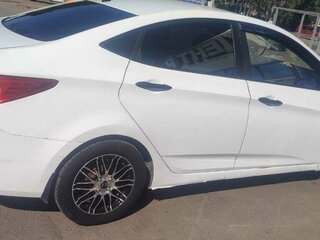 2016 Hyundai Solaris I Рестайлинг, белый, 470000 рублей, вид 3