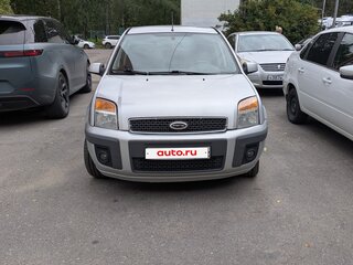 2006 Ford Fusion I Рестайлинг, серебристый, 299000 рублей, вид 1