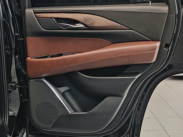2016 Cadillac Escalade IV, чёрный, 4000000 рублей - вид 32