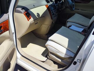 2004 Toyota Ipsum II (M20) Рестайлинг, белый, 1100000 рублей, вид 3