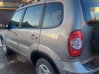 2012 Chevrolet Niva I Рестайлинг, серый, 550000 рублей, вид 4