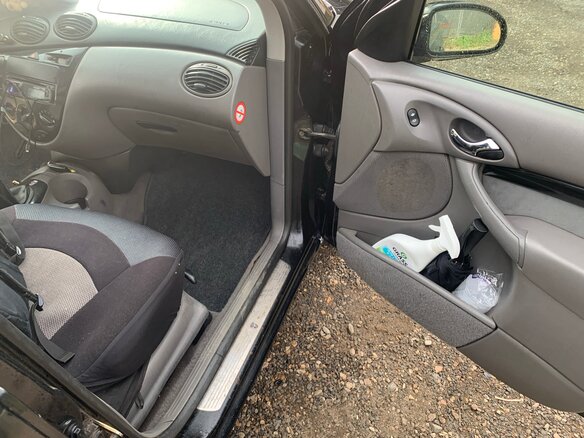 2001 Ford Focus I, чёрный - вид 12