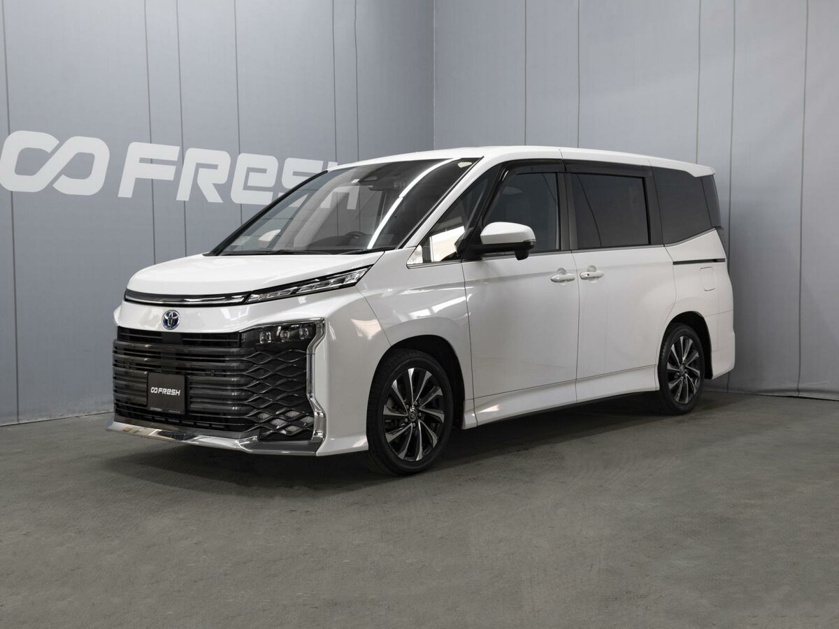 Открыть фотографии: Toyota Voxy IV (R90)