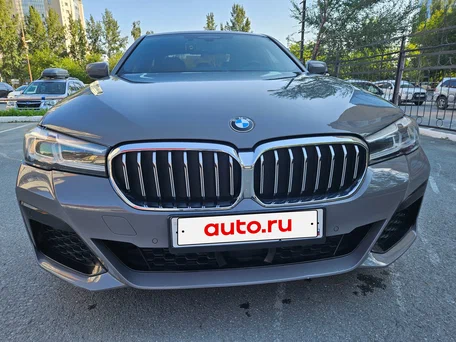 2020 BMW 5 серии 530i xDrive VII (G30/G31/G38) Рестайлинг, серый, 5400000 рублей, вид 1
