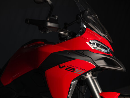 2026 Ducati Multistrada V2, красный, 2550000 рублей, вид 5