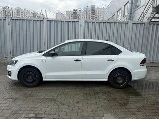 2019 Volkswagen Polo V Рестайлинг, белый, 895000 рублей, вид 4