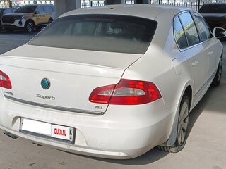 2013 Skoda Superb II, белый, 900000 рублей, вид 2