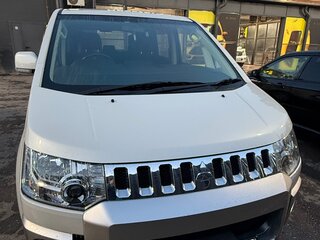 2018 Mitsubishi Delica D:5 I Рестайлинг, белый, 3300000 рублей, вид 1