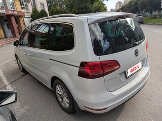 2017 Volkswagen Sharan II Рестайлинг, белый, 1870000 рублей, вид 4