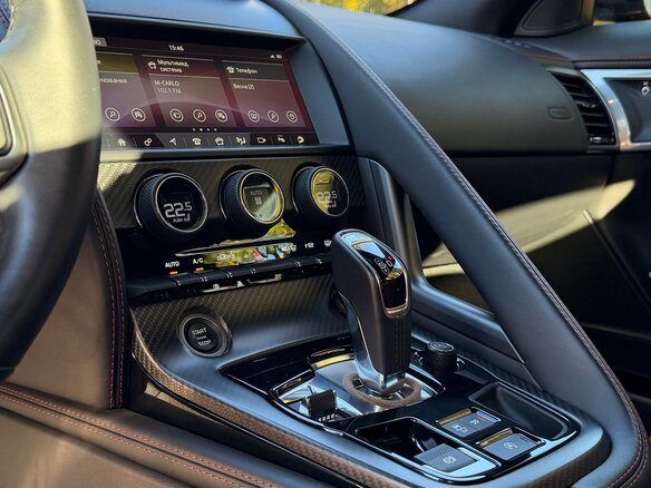 2018 Jaguar F-Type R I Рестайлинг, красный, 7600000 рублей - вид 13