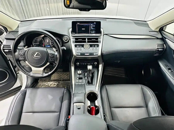 2020 Lexus NX 200 I Рестайлинг, белый, 2755000 рублей - вид 8