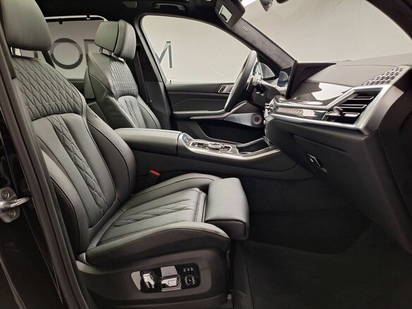 2026 BMW X5 40d IV (G05/G18) Рестайлинг, чёрный, 17750000 рублей - вид 4