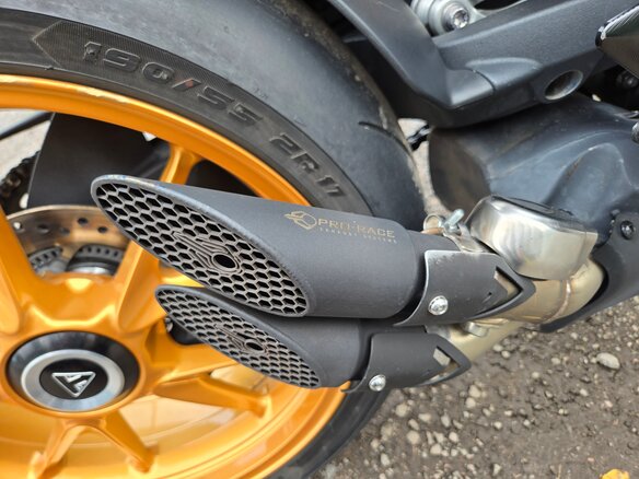 2021 Triumph Speed Triple, чёрный, 1200000 рублей - вид 16