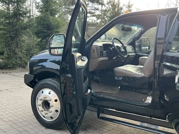 2005 Ford F-250, чёрный, 1800000 рублей - вид 9