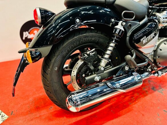 2026 Royal Enfield Super Meteor, серебристый, 773000 рублей - вид 17