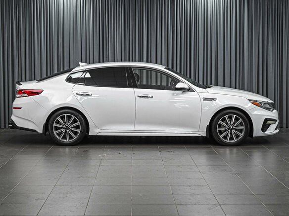 2019 Kia Optima IV Рестайлинг, белый - вид 4