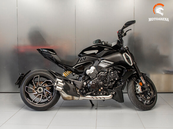 2023 Ducati Diavel V4, чёрный, 2577382 рублей - вид 7