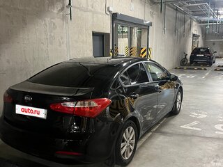2013 Kia Cerato III, чёрный, 700000 рублей, вид 4