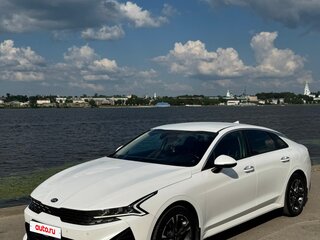 2020 Kia K5 III, белый, 2000000 рублей, вид 1