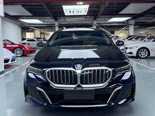 2024 BMW 5 серии Long 525Li VIII (G60/G61/G68), чёрный, 4084000 рублей, вид 2
