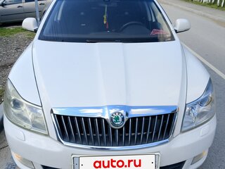 2013 Skoda Octavia II (A5) Рестайлинг, белый, 900000 рублей, вид 1