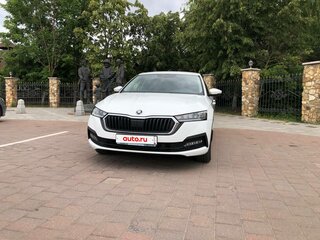 2021 Skoda Octavia IV (A8), белый, 2560000 рублей, вид 1
