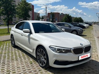 2019 BMW 5 серии 520d xDrive VII (G30/G31/G38), белый, 3450000 рублей, вид 3
