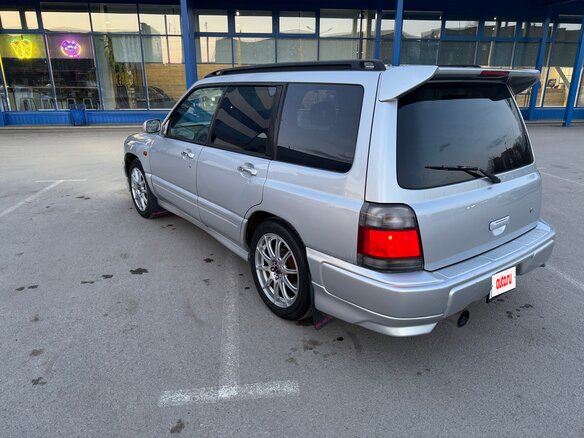 1998 Subaru Forester I, серый, 700000 рублей - вид 5