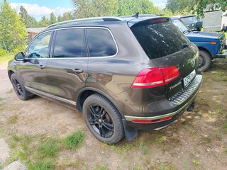 2015 Volkswagen Touareg II Рестайлинг, коричневый, 2750000 рублей, вид 3