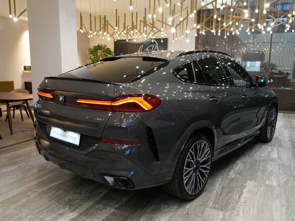 2026 BMW X6 30d III (G06) Рестайлинг, серый, 16900000 рублей - вид 1