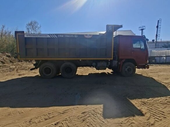 2007 Sinotruk Howo A5, красный, 1600000 рублей - вид 5