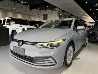 2022 Volkswagen Golf VIII, серый, 1650000 рублей, вид 1