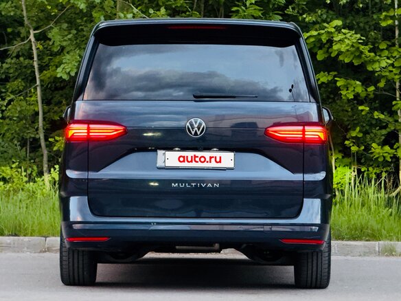 2022 Volkswagen Multivan T7, синий, 5000000 рублей - вид 5