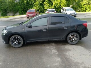 2015 Renault Logan II, чёрный, 550000 рублей, вид 2