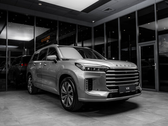 2025 Exeed VX I Рестайлинг, серебристый, 5530000 рублей - вид 2