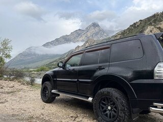 2011 Mitsubishi Pajero IV Рестайлинг 1, чёрный, 1900000 рублей, вид 1