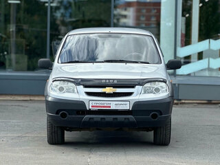 2010 Chevrolet Niva I Рестайлинг, серебристый, 329000 рублей, вид 3