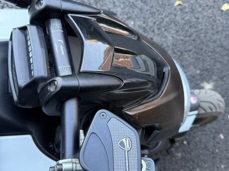 2014 Ducati Diavel Carbon, белый, 999999 рублей, вид 2