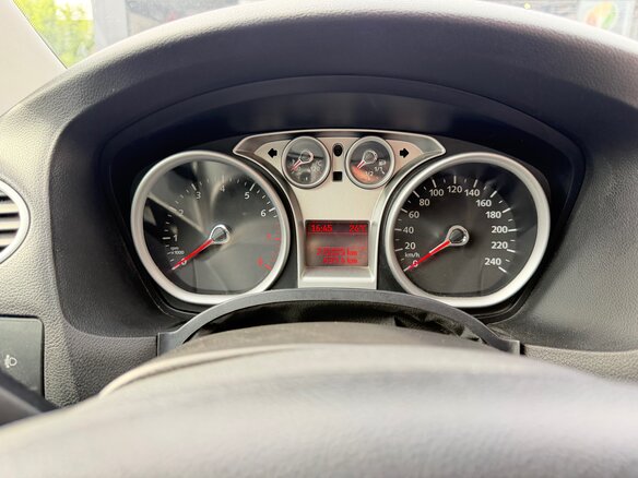 2008 Ford Focus II Рестайлинг, фиолетовый, 460000 рублей - вид 8