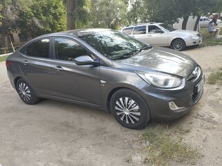 2013 Hyundai Solaris I, чёрный, 850000 рублей, вид 1