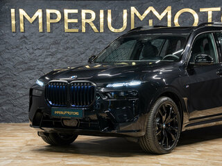 2026 BMW X7 40i I (G07) Рестайлинг, чёрный, 17990000 рублей, вид 4