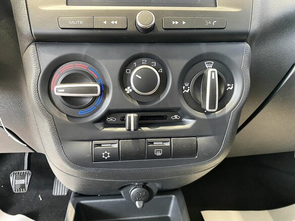 2026 Lada (ВАЗ) Granta I Рестайлинг, чёрный, 1218000 рублей - вид 14