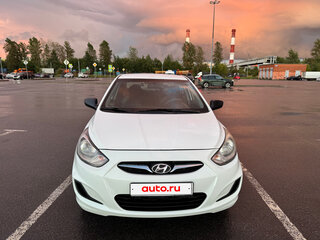 2014 Hyundai Solaris I, белый, 600000 рублей, вид 3