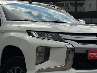 2021 Mitsubishi L200 V Рестайлинг, белый, 2480000 рублей, вид 4