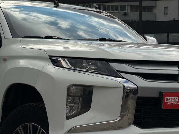 2021 Mitsubishi L200 V Рестайлинг, белый, 2350000 рублей - вид 3