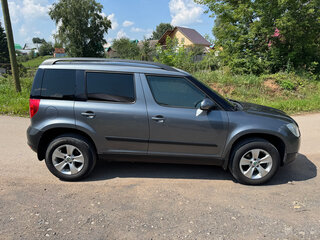 2014 Skoda Yeti I, серый, 815000 рублей, вид 2