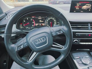 2016 Audi Q7 II (4M), серый, 3700000 рублей, вид 5