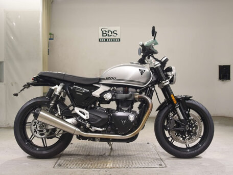 2025 Triumph Speed Twin, чёрный, 1150000 рублей, вид 2